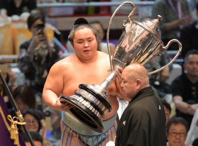 相撲